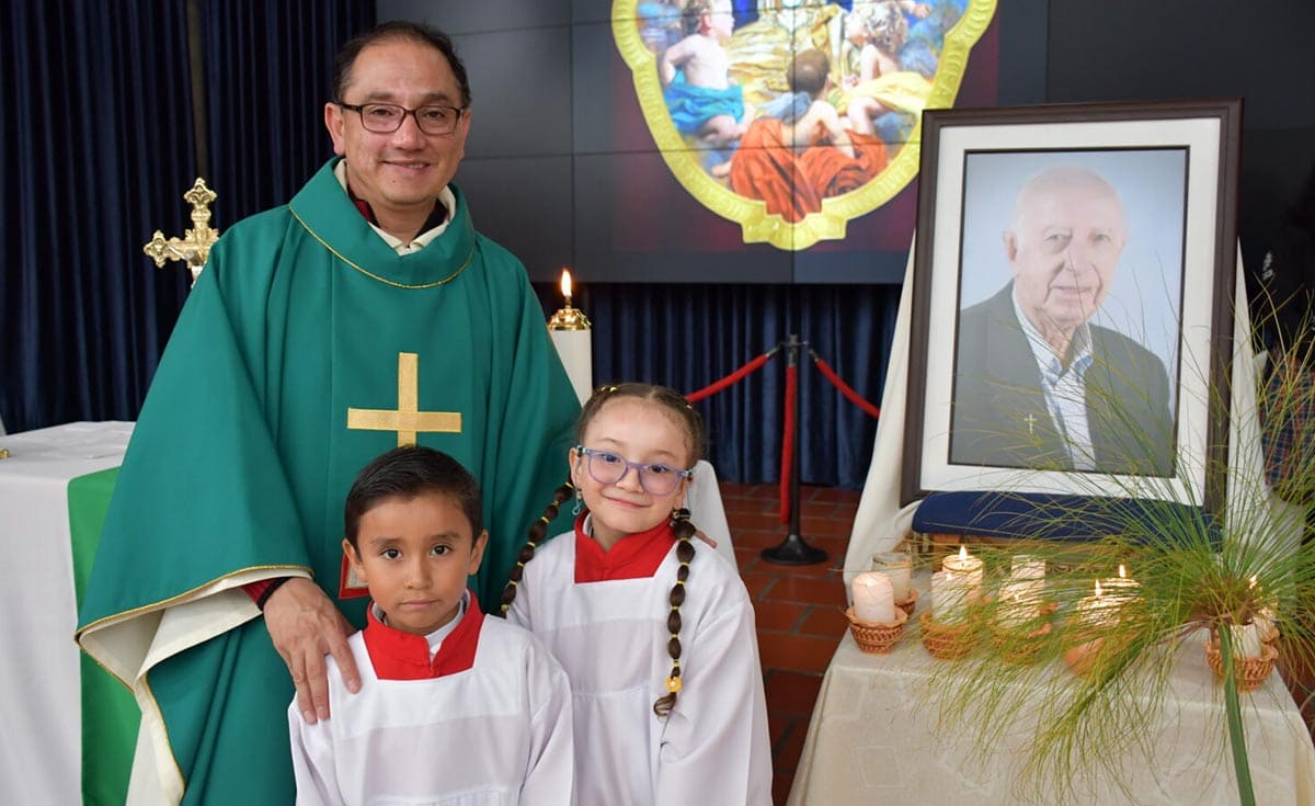Eucaristía Día de la Gratitud – 18 de agosto. En memoria de nuestro querido Padre Gregorio Arango Henao SJ