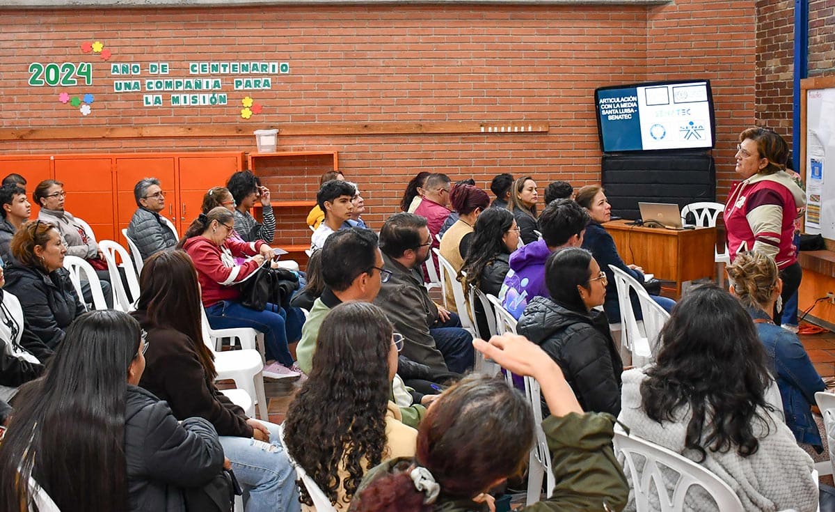 Lanzamiento oficial del Programa Senatec con estudiantes de la Línea de Biotecnología