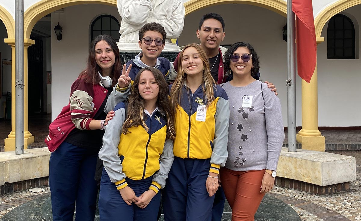 Estudiantes destacados en el programa Ciudadanos País Joven de la Pontificia Universidad Javeriana 2024