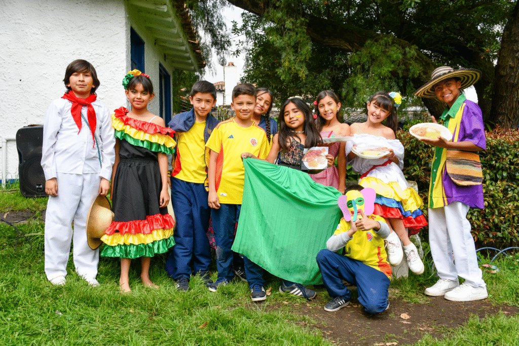 En el Colegio Santa Luisa nos unimos para conmemorar el Día de los Derechos de la Niñez