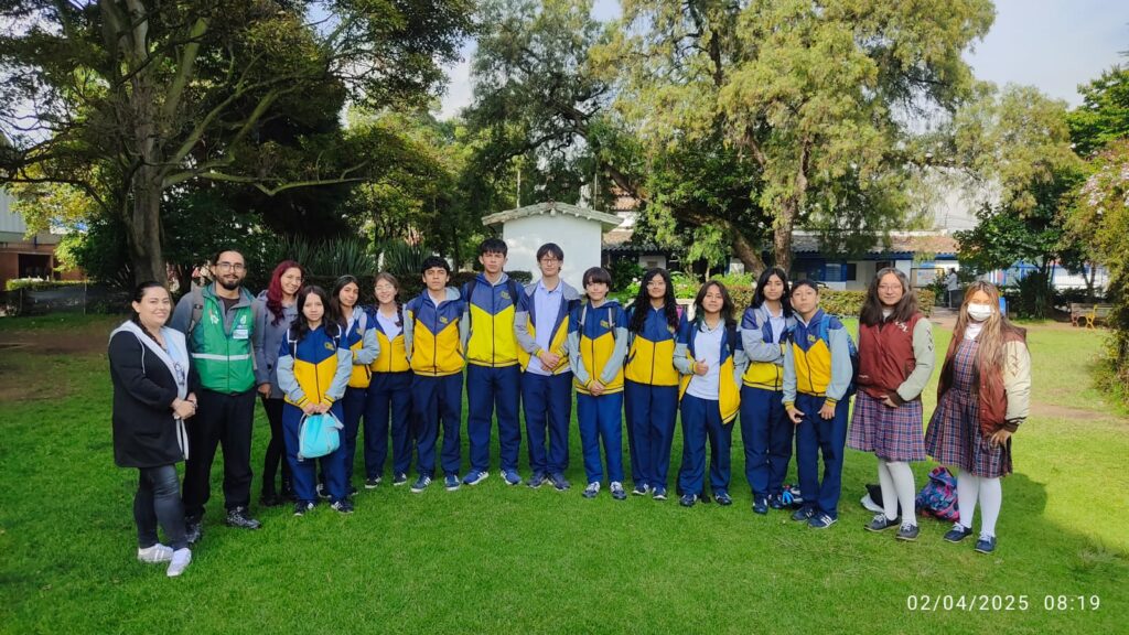 Estudiantes del Colegio Santa Luisa recibieron una capacitación sobre el cuidado de zonas verdes y huertas escolares