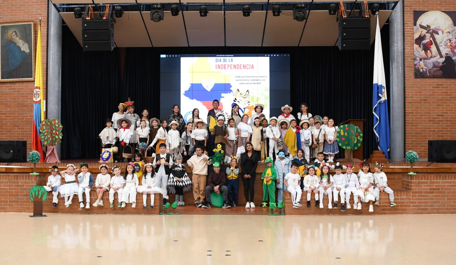 Izada de Bandera: Conmemoración Día de la Independencia de Colombia