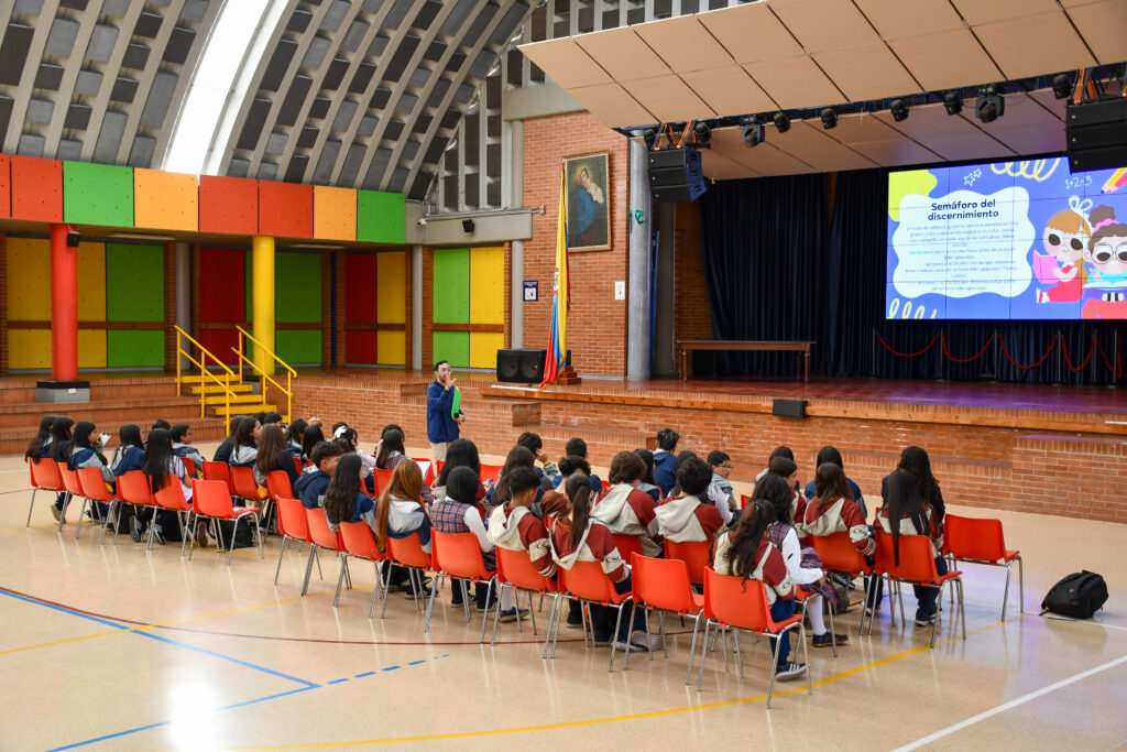 Estudiantes fortalecen su liderazgo ignaciano en actividad formativa