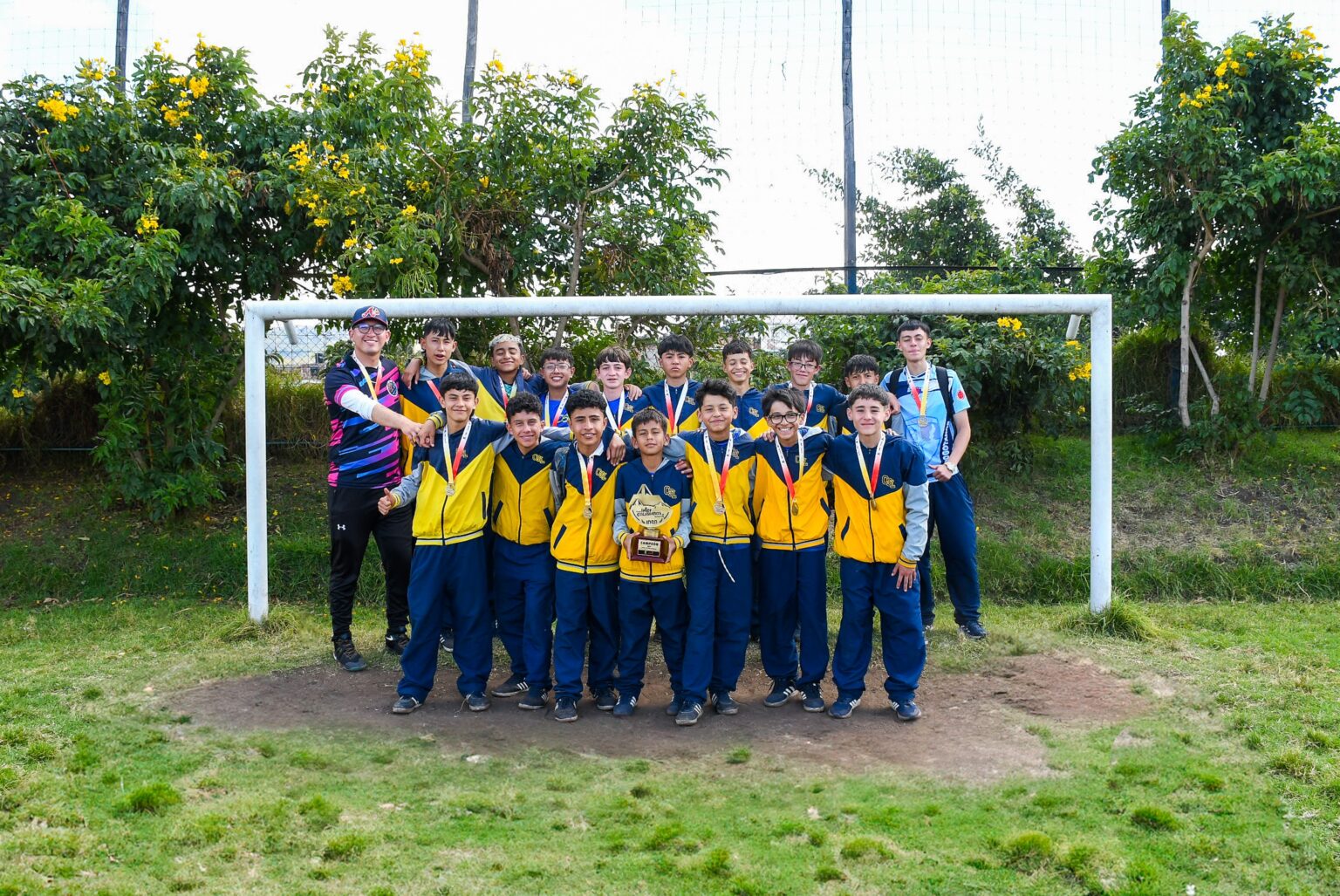Nuestro equipo prejuvenil masculino se llevó la Copa Intercolegiados Supérate 2025