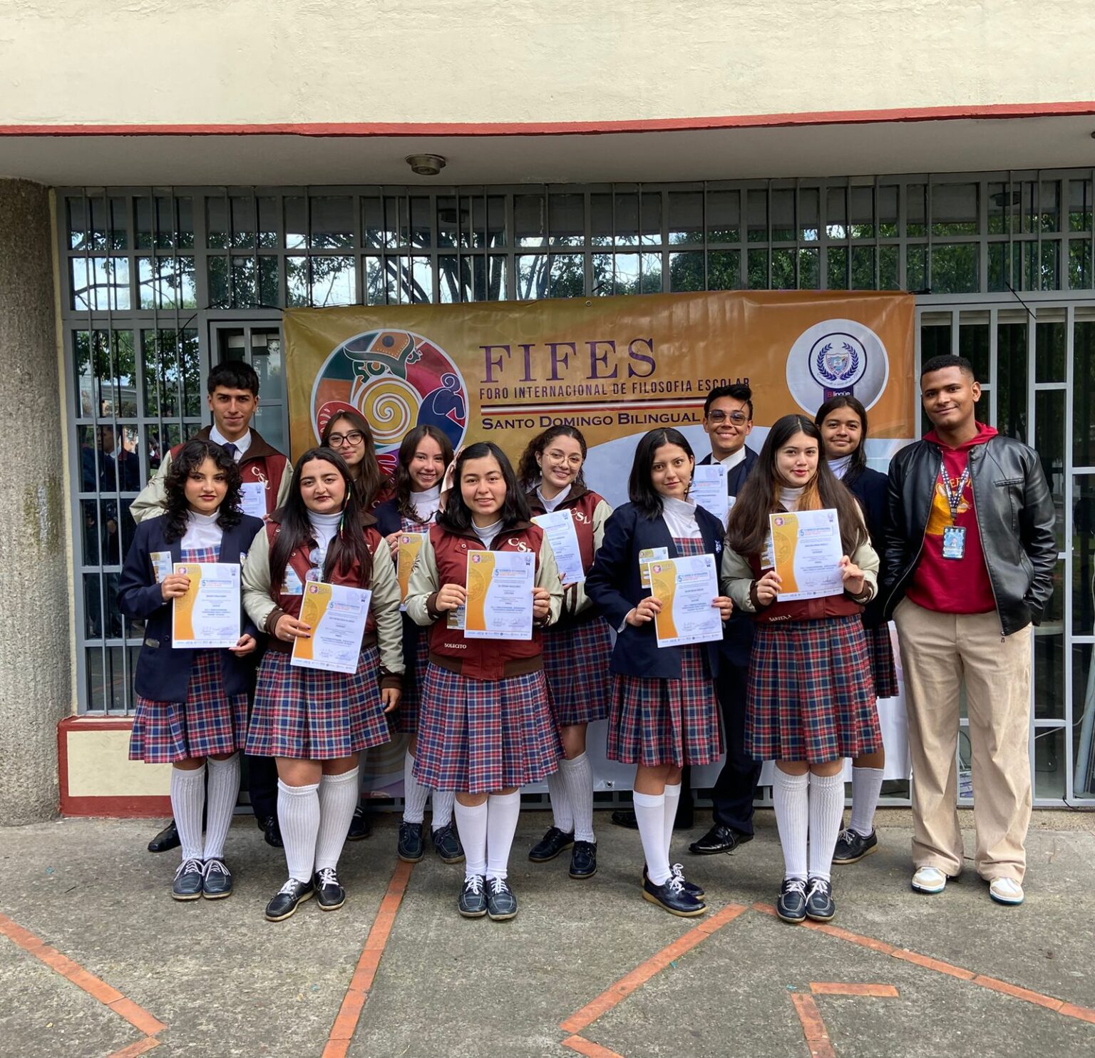 Estudiantes del colegio se destacan en el V Congreso Internacional de Pensamiento Crítico