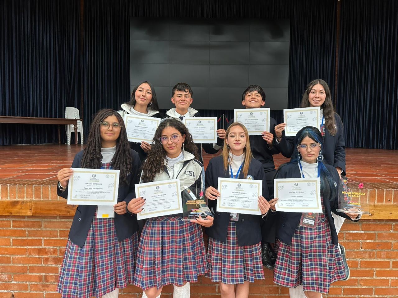 Participación de nuestros estudiantes en el IV Congreso de Filosofía del Colegio SBLM