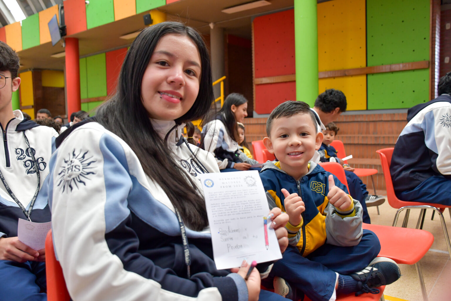 Bendición de lápices para nuestros estudiantes de la Promoción VIKAIRUS 2026