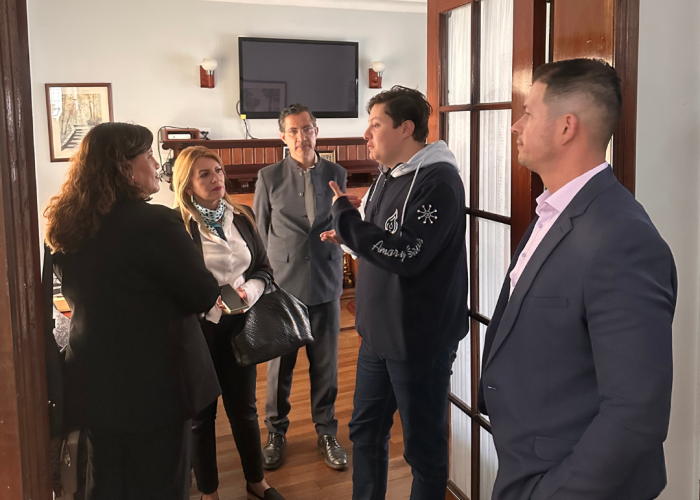 Convenio entre el Colegio Santa Luisa y la Fundación Tomás Rueda Vargas abre puertas a becas universitarias