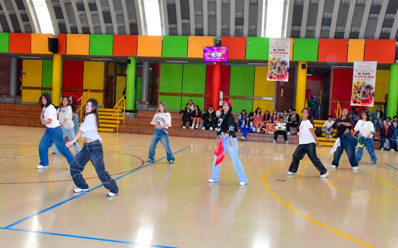 Festival EIET - CUPE Retro: viviendo las épocas, celebrando el talento