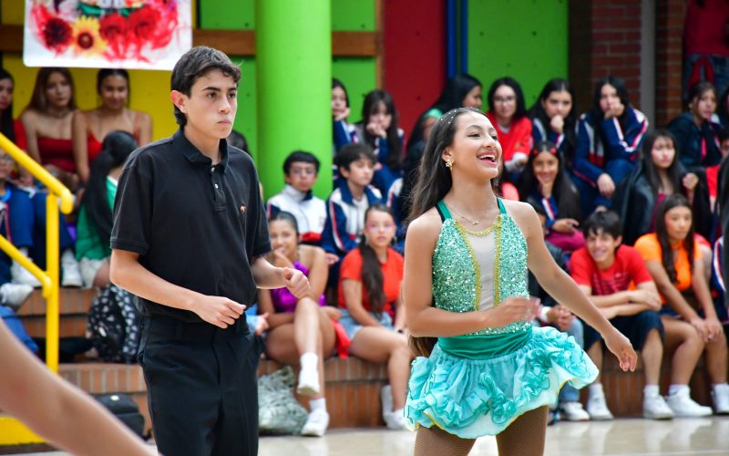 Festival EIET - CUPE Retro: viviendo las épocas, celebrando el talento