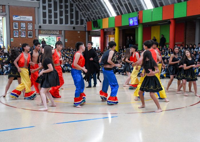 Izada de Bandera: Conmemoración de la diversidad étnica y cultural en Colombia