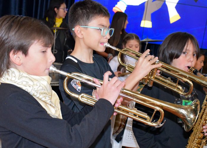 Izada de Bandera: Conmemoración de la diversidad étnica y cultural en Colombia