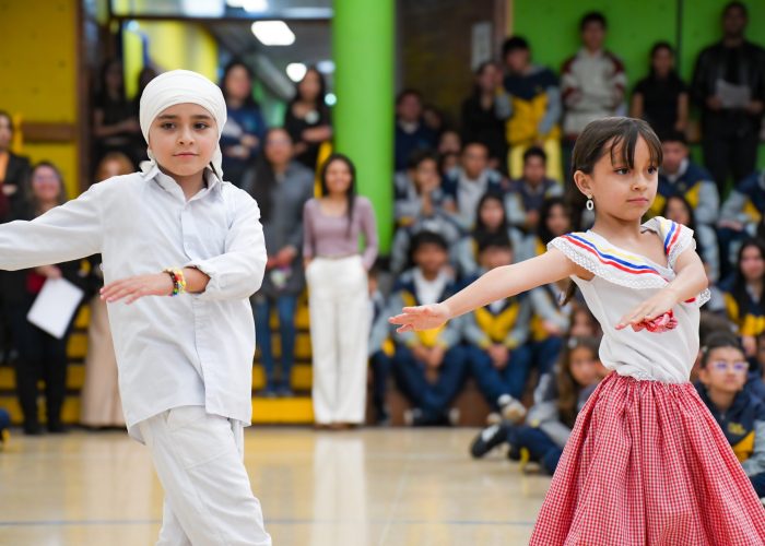 Izada de Bandera: Conmemoración de la diversidad étnica y cultural en Colombia