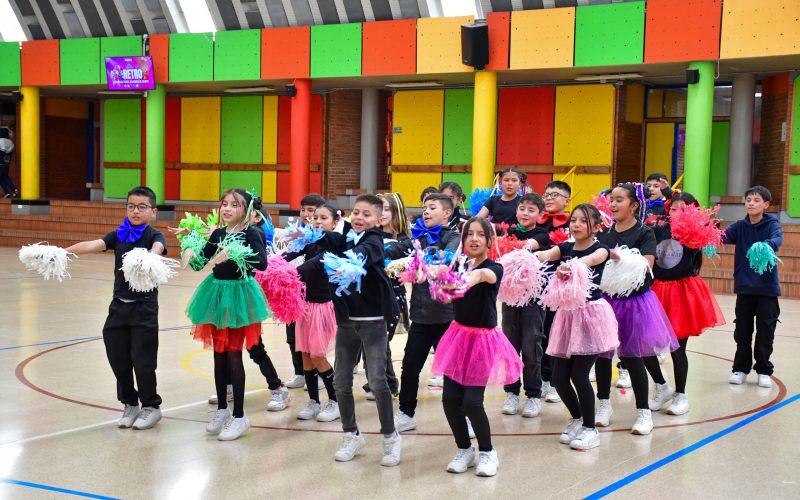 Festival EIET - CUPE Retro: viviendo las épocas, celebrando el talento