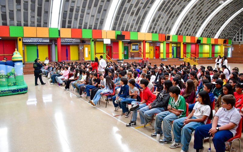 Polcoman llevó un mensaje de convivencia y prevención a nuestros estudiantes de Ciclo III