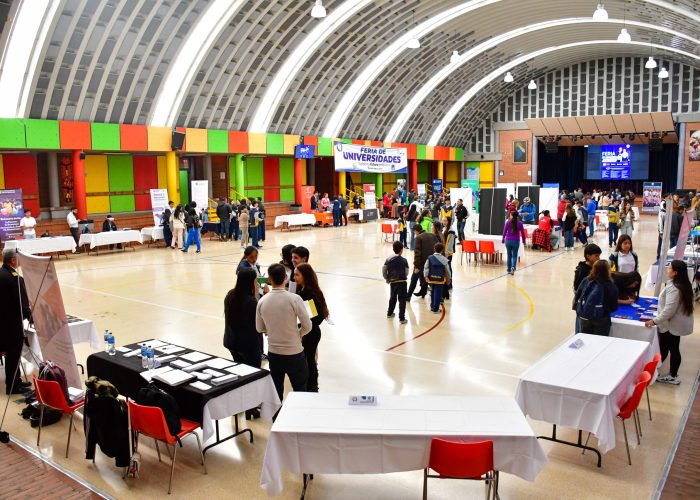 XI Feria Universitaria del Colegio Santa Luisa fortalece el proyecto de vida de los estudiantes