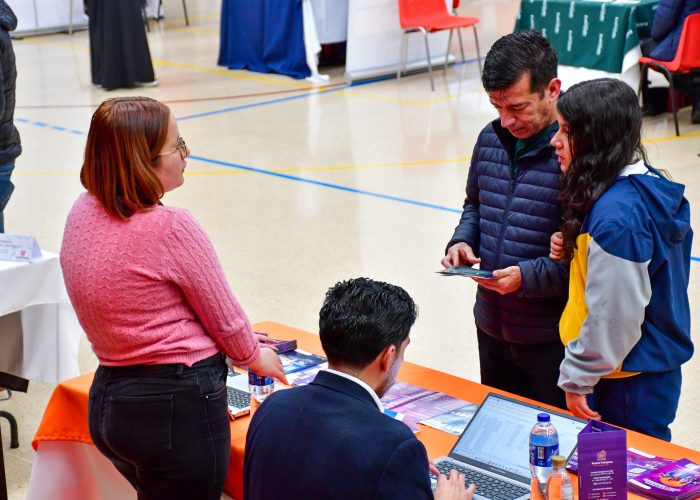 XI Feria Universitaria del Colegio Santa Luisa fortalece el proyecto de vida de los estudiantes