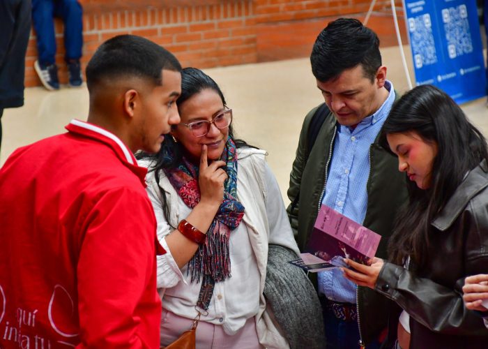 XI Feria Universitaria del Colegio Santa Luisa fortalece el proyecto de vida de los estudiantes