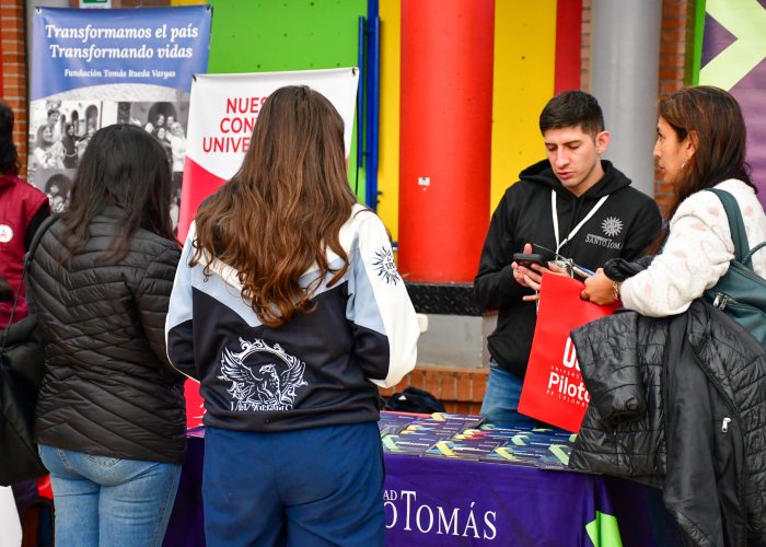 XI Feria Universitaria del Colegio Santa Luisa fortalece el proyecto de vida de los estudiantes
