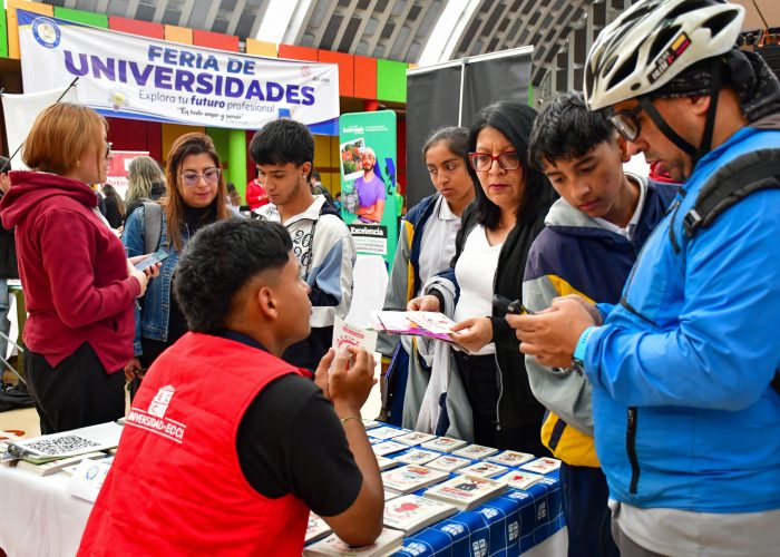 XI Feria Universitaria del Colegio Santa Luisa fortalece el proyecto de vida de los estudiantes