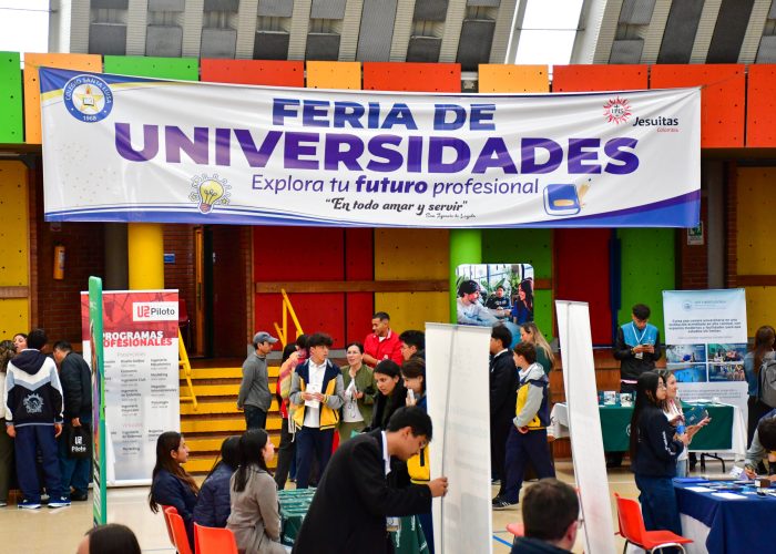 XI Feria Universitaria del Colegio Santa Luisa fortalece el proyecto de vida de los estudiantes