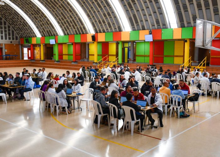 Maestros fortalecen sus competencias en inteligencia artificial para innovar en el aula