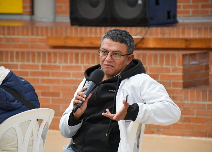 Maestros fortalecen sus competencias en inteligencia artificial para innovar en el aula