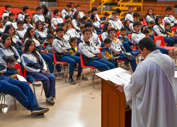 Bendición de lápices para nuestros estudiantes de la Promoción VIKAIRUS 2026