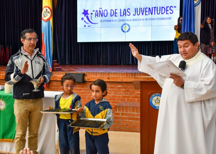 Bendición de lápices para nuestros estudiantes de la Promoción VIKAIRUS 2026