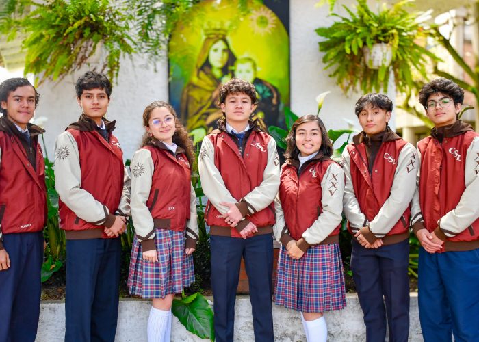 Reconocimiento especial a los estudiantes de la Promoción AETERNUM que presentaron el examen IELTS