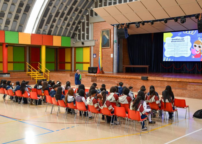 Estudiantes fortalecen su liderazgo ignaciano en actividad formativa