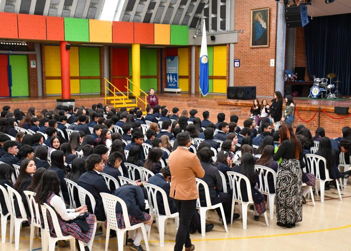 Convenio entre el Colegio Santa Luisa y la Fundación Tomás Rueda Vargas abre puertas a becas universitarias