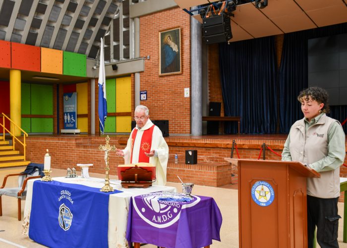 Cierre de Grupos Apostólicos 2025 y Promesa de Huellas Azules II