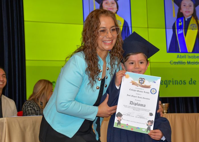 Clausura Grado Transición