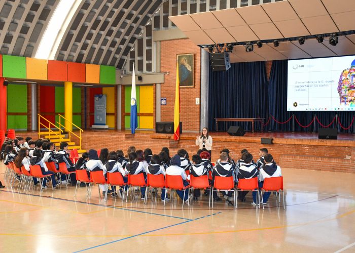 Estudiantes de 11° participaron en el taller “Hazte presente para diseñar la vida”