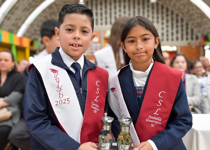 Eucaristía en Acción de Gracias por nuestros Estudiantes de Grado Quinto