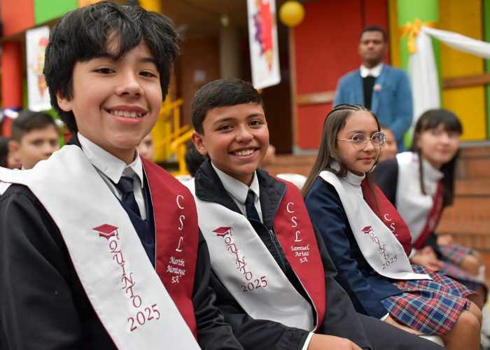 Eucaristía en Acción de Gracias por nuestros Estudiantes de Grado Quinto