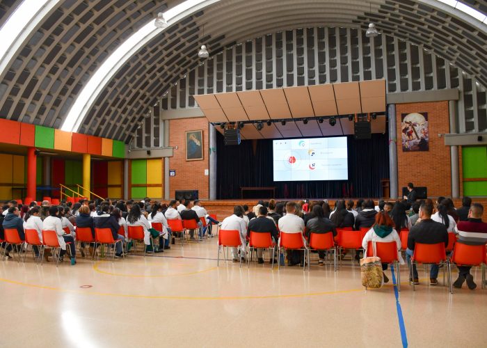 El Colegio Santa Luisa fortalece la formación a maestros con espacios de reflexión pedagógica