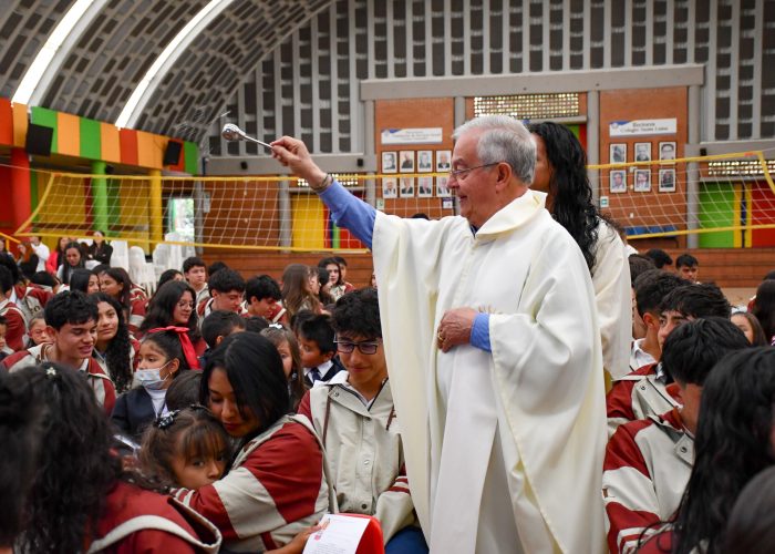 Bendición de lápices para nuestros estudiantes de la Promoción AETERNUM 2025