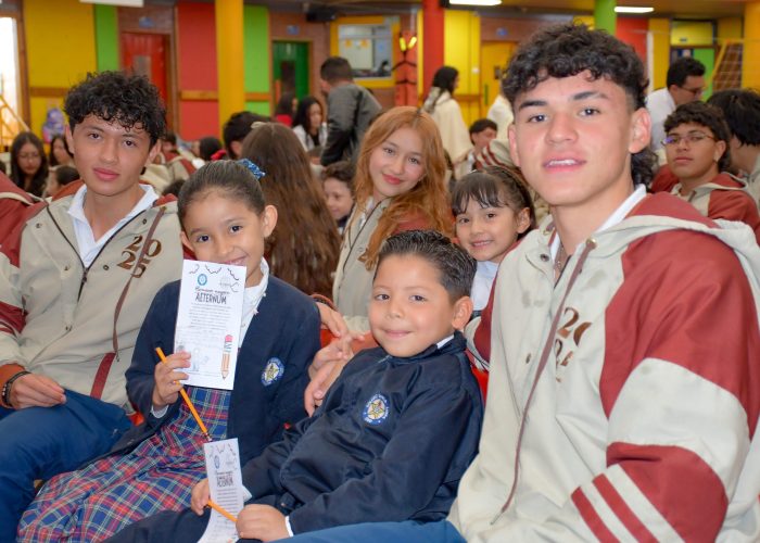Bendición de lápices para nuestros estudiantes de la Promoción AETERNUM 2025