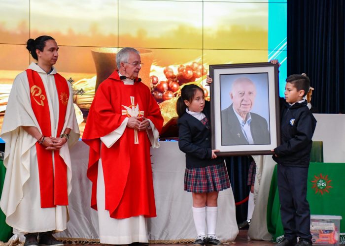 Eucaristía Día de la Gratitud en memoria del Padre Gregorio Arango Henao, SJ.
