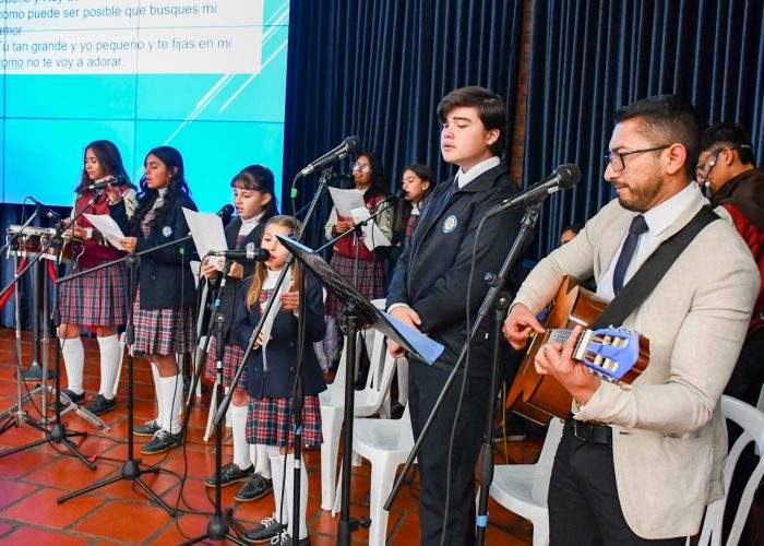 Eucaristía Día de la Gratitud en memoria del Padre Gregorio Arango Henao, SJ.