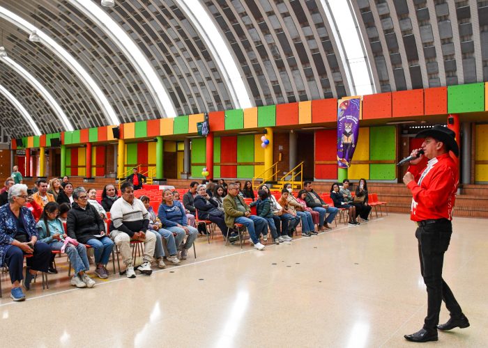 Un homenaje a nuestros abuelitos y abuelitas