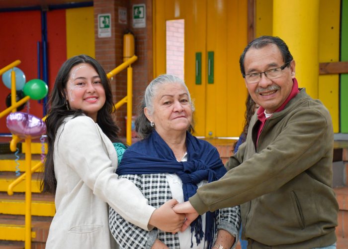 Un homenaje a nuestros abuelitos y abuelitas