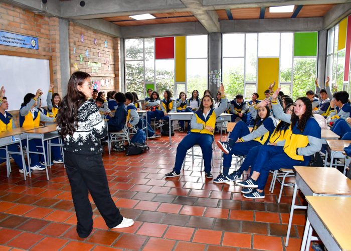 Los estudiantes de grado décimo participaron en una jornada de orientación vocacional y profesional
