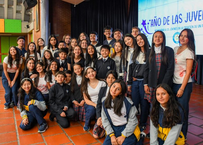 Conmemoración del Día de las Manos Rojas - Una voz colectiva por la vida y la esperanza