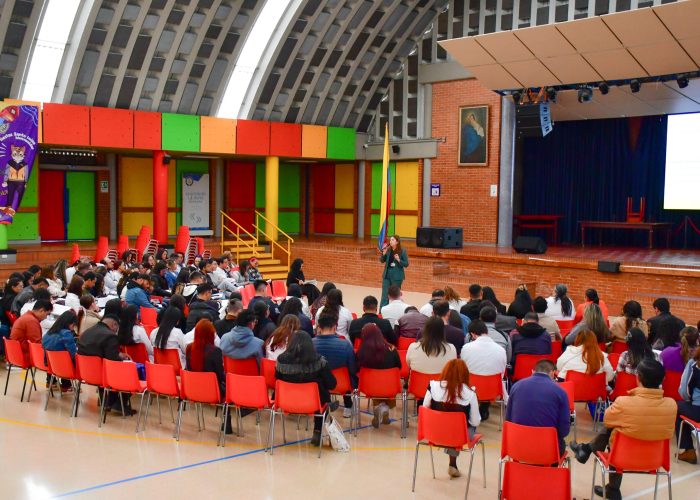 Maestros fortalecen sus conocimientos sobre convivencia escolar y rutas de atención