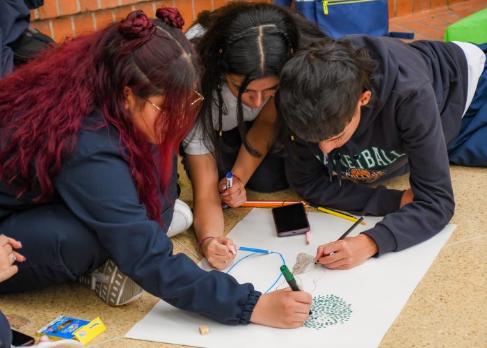 Conmemoración del Día de las Manos Rojas - Una voz colectiva por la vida y la esperanza