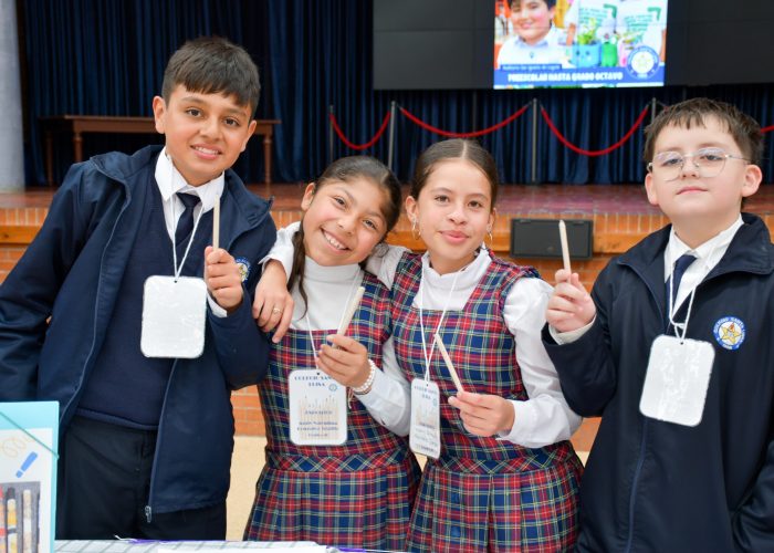 Cuarta Feria Microempresarial “Creative Zone” 2025