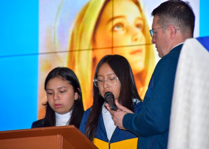 El Colegio Santa Luisa dio apertura a la Semana por la Paz con una Eucaristía